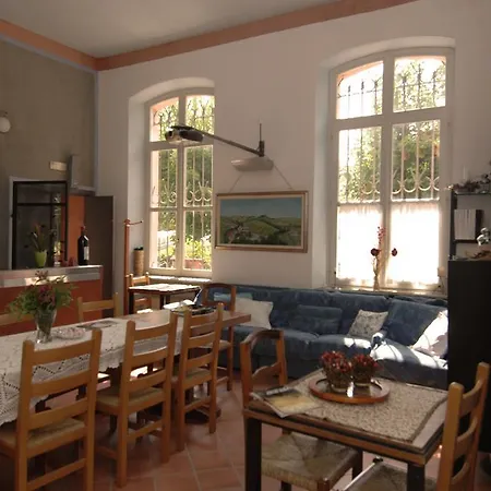 Del Barbaresco Farm stay *