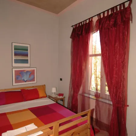 Farm stay Del Barbaresco Alba (Piedmont)
